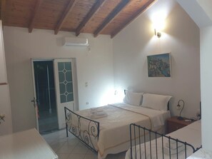 Studio - Rosemary House Number One (Lukovë)