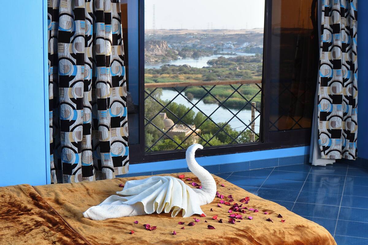 Family Room | In-room safe, iron/ironing board (on request), WiFi (free), bed sheets