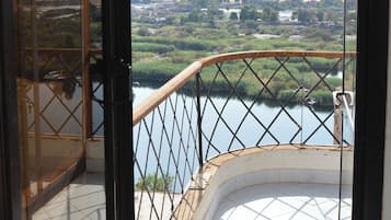 Romantic Room | Lake view