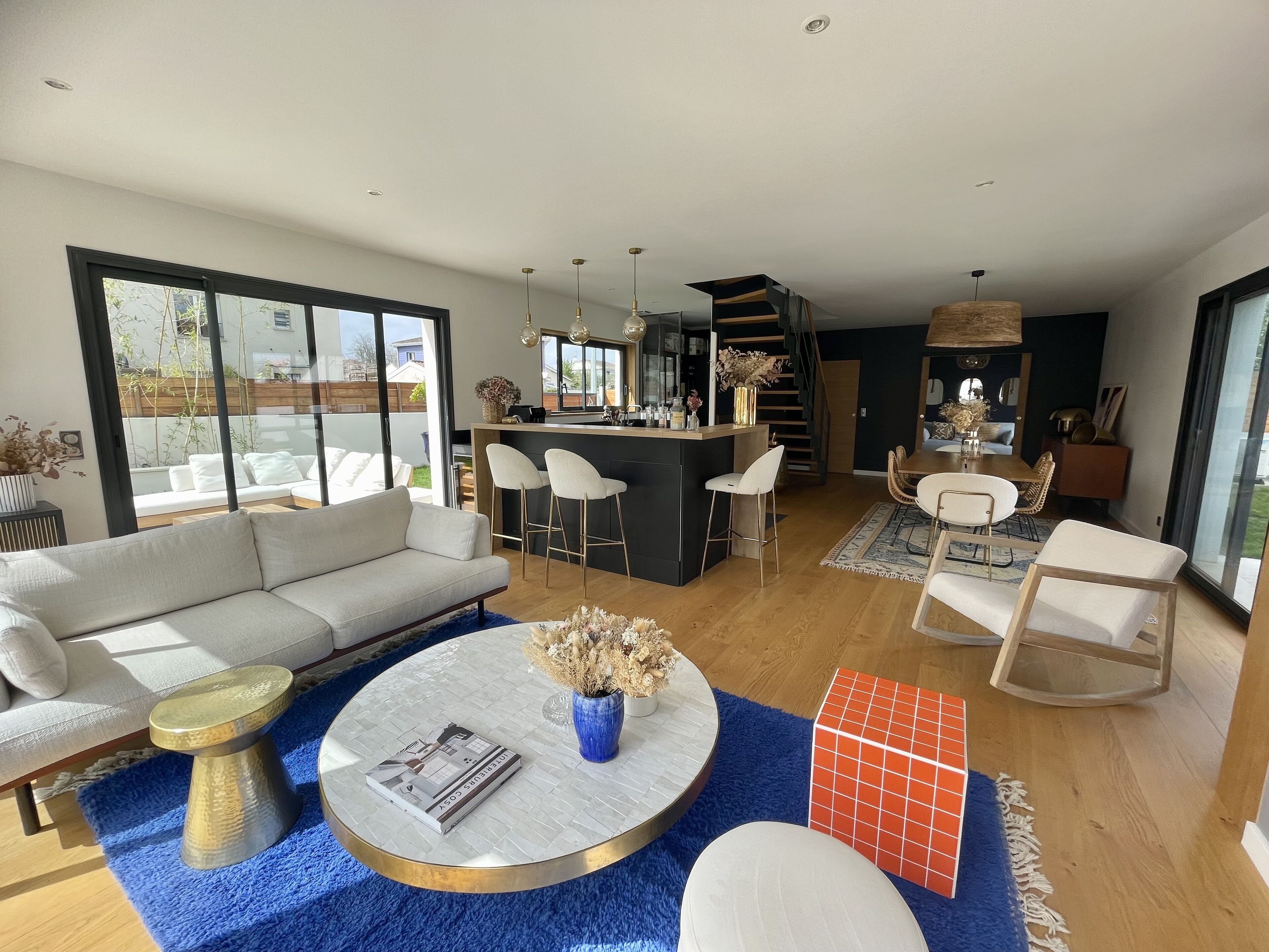 Cozy villa with swimming pool