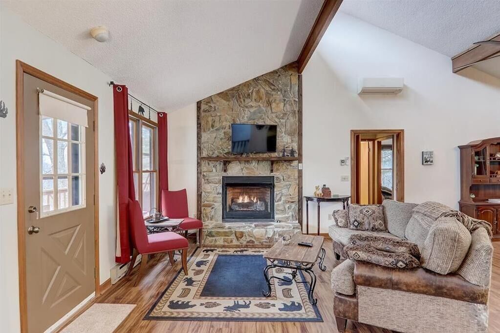 Treetop Vista - 3 BR, 2 BA, Incredible Views, Firepit