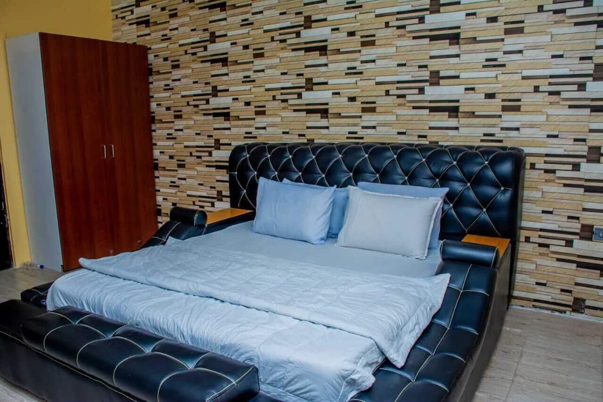 House | 1 bilik tidur, meja