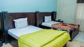 Executive Twin Room | 1 bedroom, desk