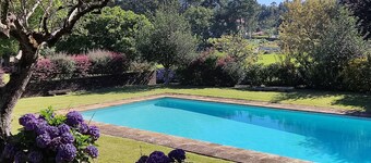Cottage with garden and pool, in a between-sea-and-mountain quiet village
