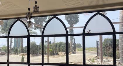 Spacious Villa for family anf friends 10 minutes from the beach