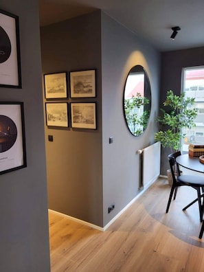 Deluxe Apartment | 1 bedroom, soundproofing, free WiFi, bed sheets - Astro Hverfisgata (Reykjavik)