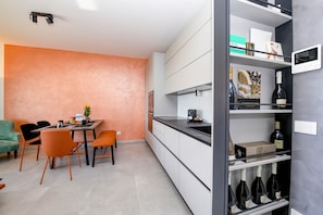 Fridge, oven, dishwasher, coffee/tea maker - Opalia Residence - Eva's Elegance (Peschiera del Garda)