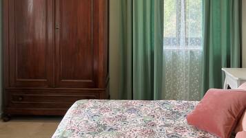 1 chambre, ameublement personnalisé, rideaux occultants