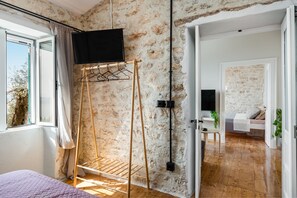 Deluxe House, 2 Bedrooms, Sea View | 2 bedrooms, iron/ironing board, free WiFi, bed sheets