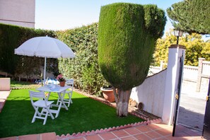 Outdoor dining - Apto. Barbacana. Tranquilidad en Costa del Sol (Caleta de Vélez)