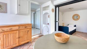 2 chambres, Wi-Fi gratuit, draps fournis