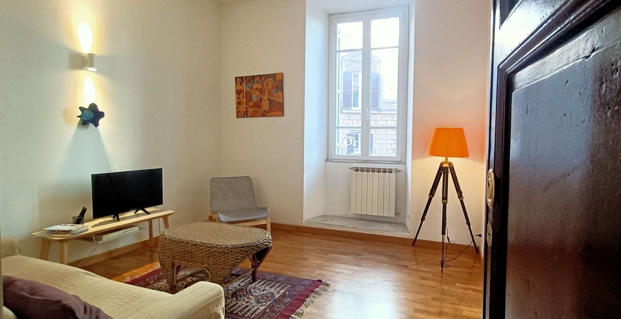 Terrace Apartment on the Monuments of Rome