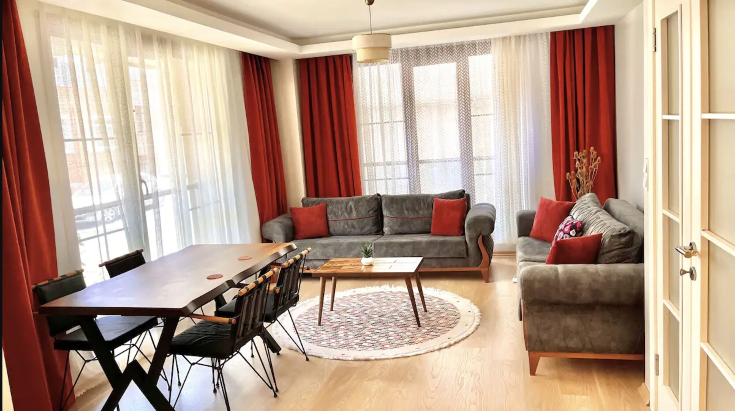 Feel the Peace in the Most Decent Place of Ist!