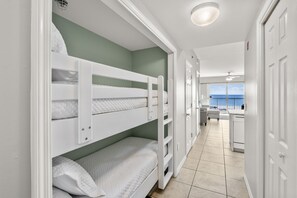 1 bedroom, iron/ironing board, free WiFi, bed sheets - Caribbean 102 by Liquid Life (Gulf Shores)