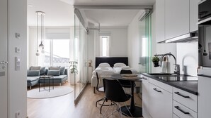1 habitación y espacio para trabajar con laptop 