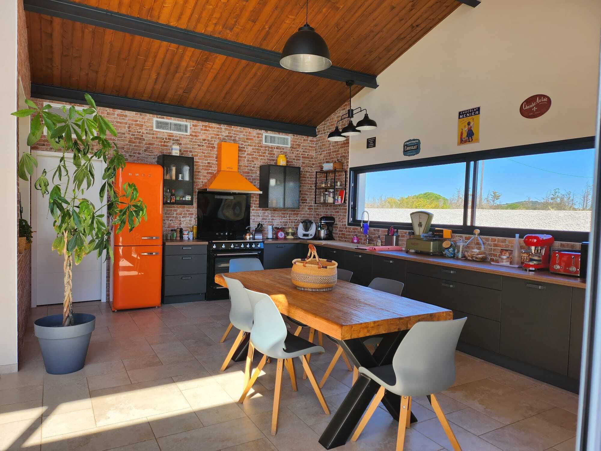 LE GRAU D'AGDE, SUPERB VILLA 240 M2 IN SECURE RESIDENCE