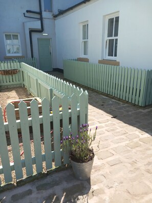 Property grounds - Victoria Quays On Wyre, Fleetwood VQ2 (GF) (FLEETWOOD)