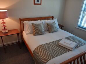 2 bedrooms, iron/ironing board, free WiFi, bed sheets - Victoria Quays on Wyre, Fleetwood VQ8 (2F) (FLEETWOOD)