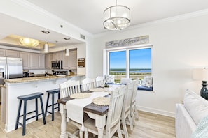 In-room dining - Seawind 1601 (Gulf Shores)