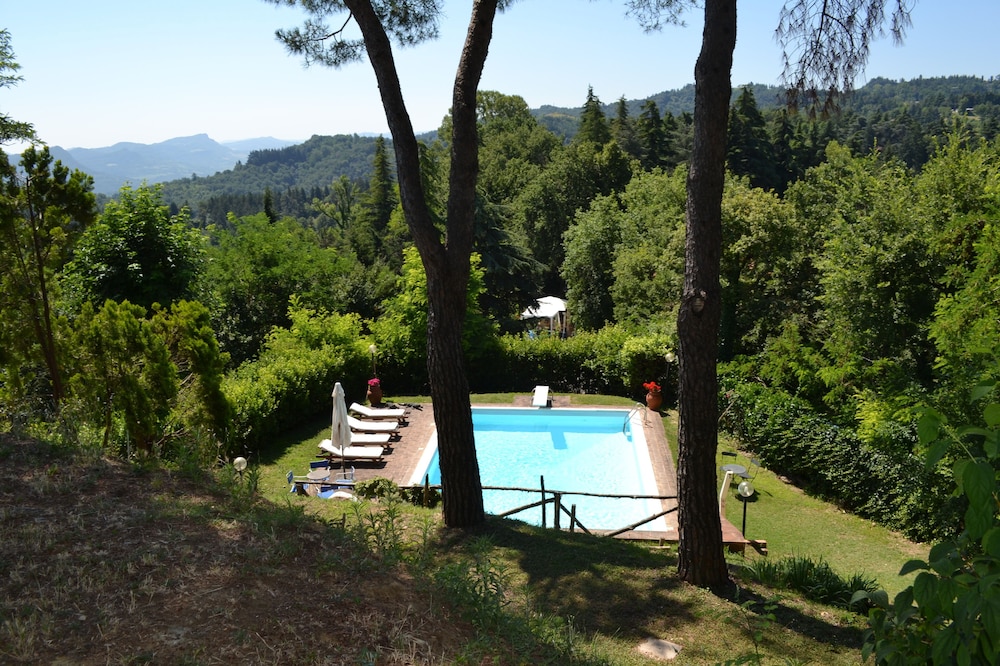 Panoramic Country House