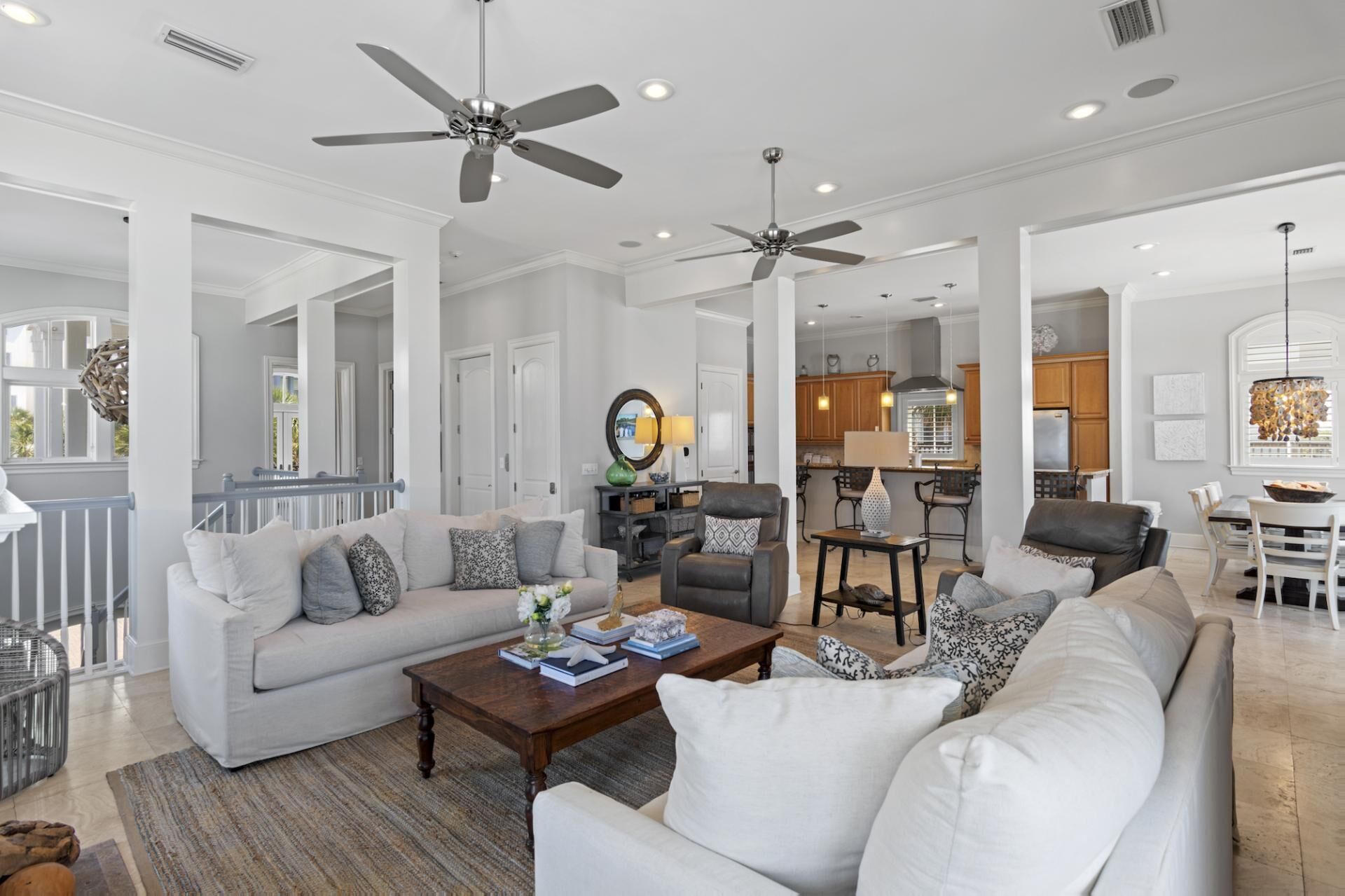 Gulf Front Pool with Hot Tub! Steps from the Beach! 4 Adult Bikes!