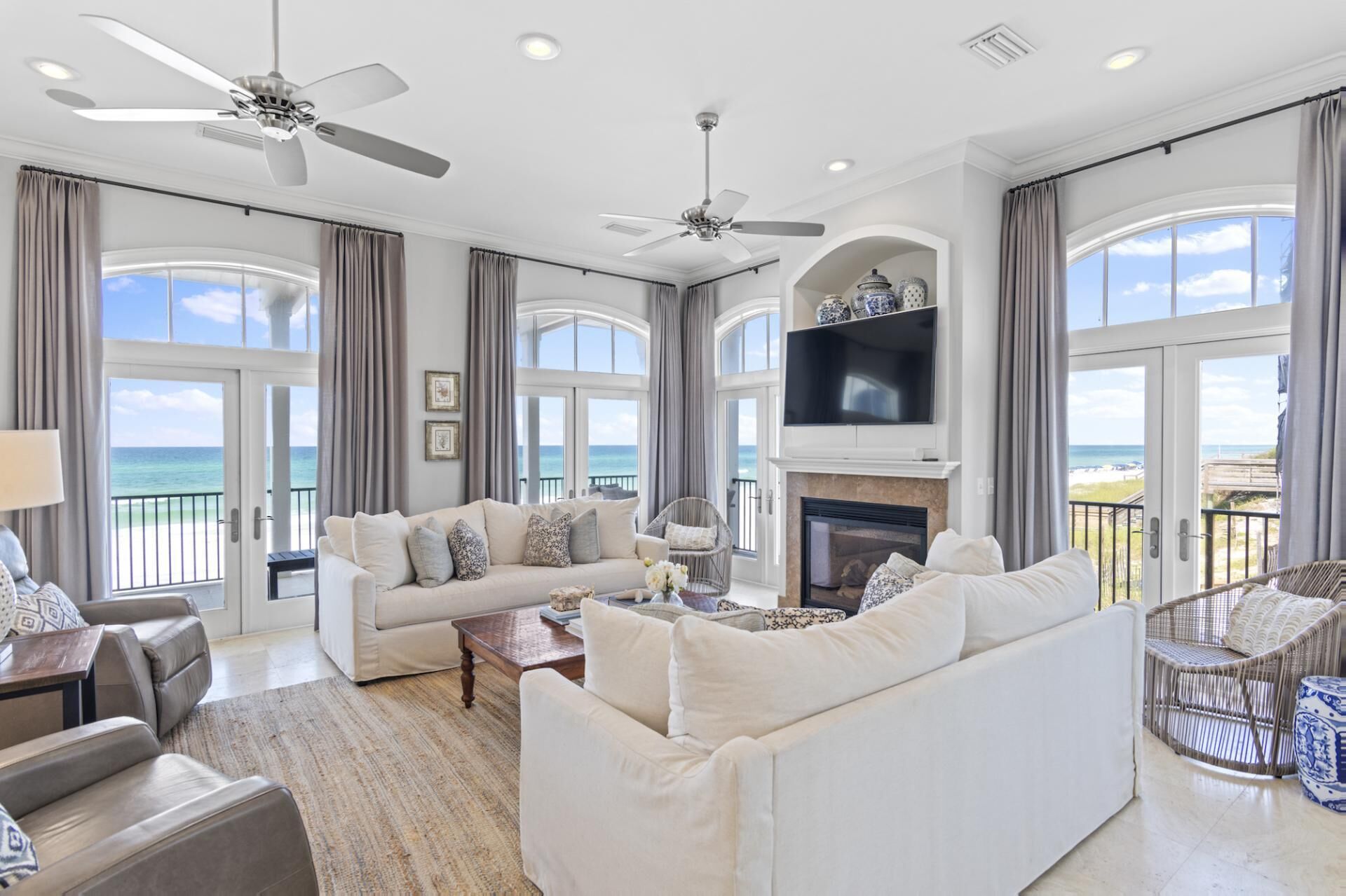 Gulf Front Pool with Hot Tub! Steps from the Beach! 4 Adult Bikes!