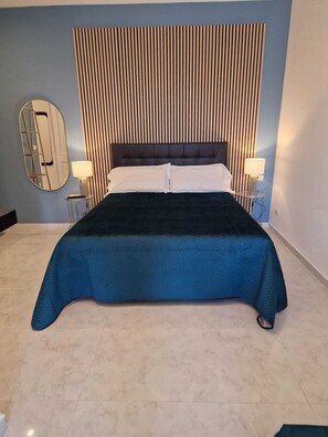 Room - Art Flat Municipio (Naples)