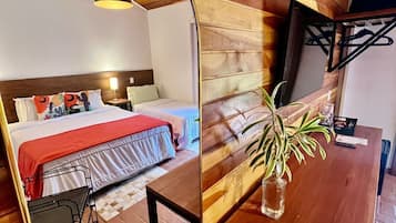 Minibar, free WiFi, bed sheets