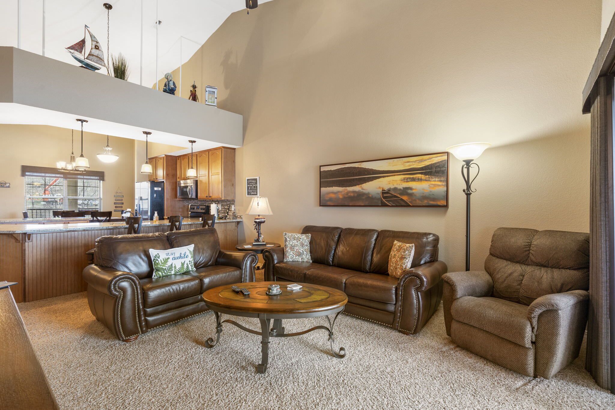 Majestic Lakeview Escape | Stunning Lake Views!