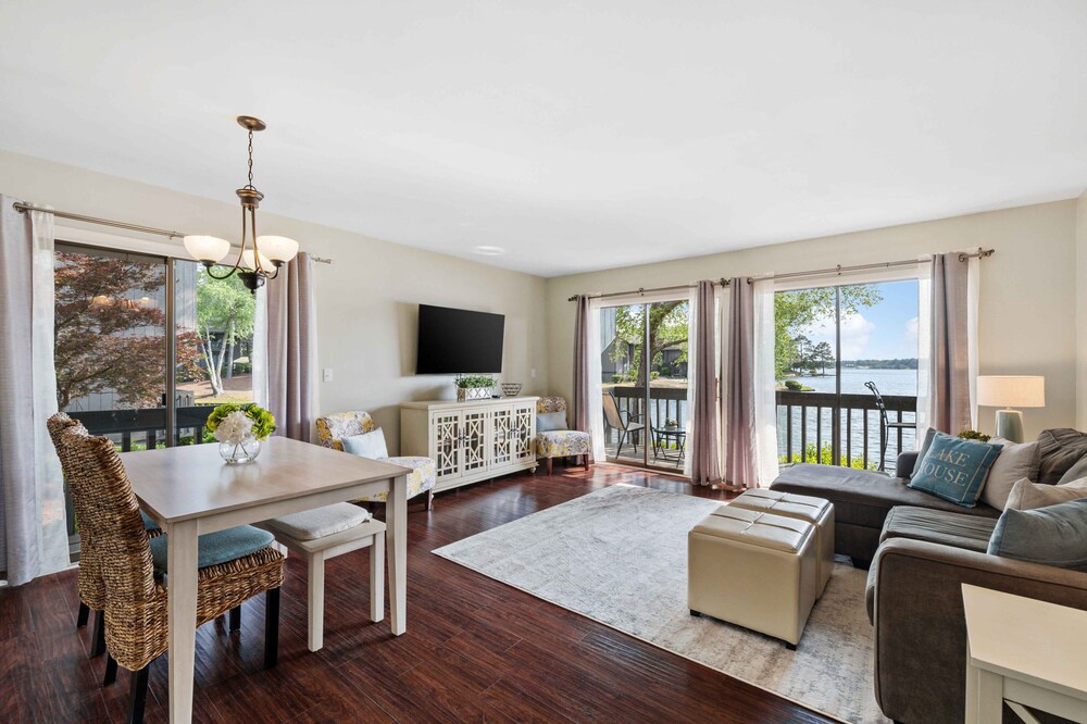 Lakefront Pinehurst Condo 2BD/2BA