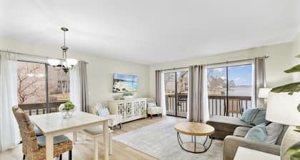 Lakefront Pinehurst Condo 2BD/2BA