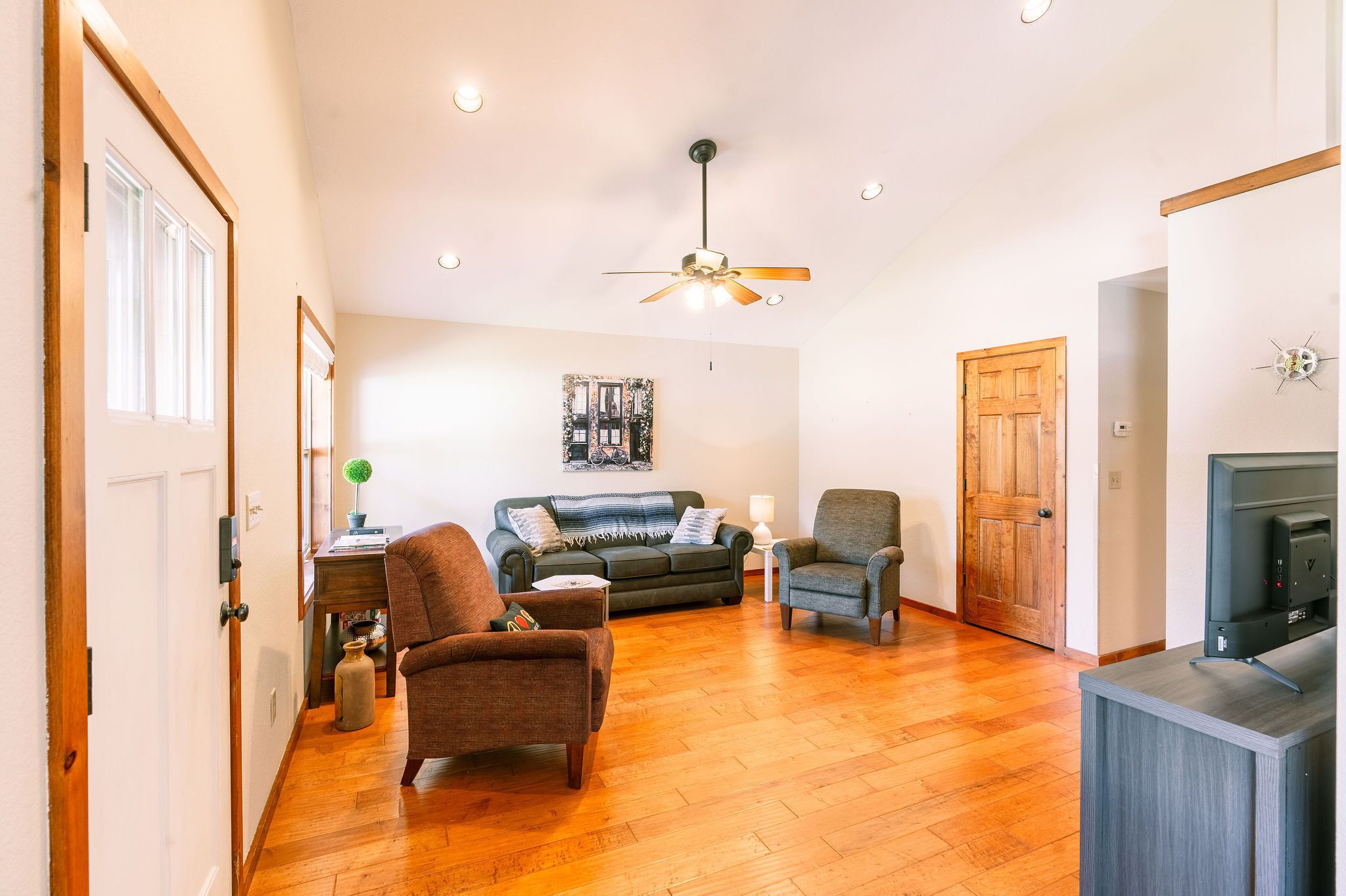 3 Bedroom 2 Bathroom Home Near Lindsey's Resort w/ Private Boat Slip