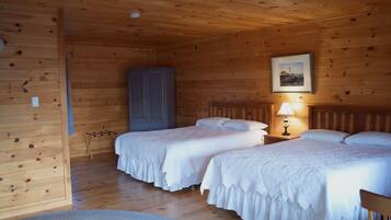 1 bedroom, desk, WiFi, bed sheets