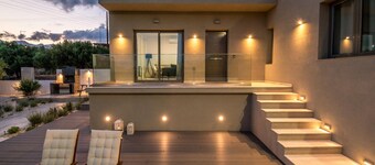 Nama Luxury Villa 250m From the sea Makry Gialos