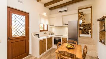 3 bedrooms, soundproofing