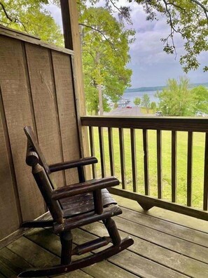 Room, 1 Bedroom | Property grounds - Lake View Queen Guest Room With Two Queens, Sleeper Sofa And Patio Overlooking Lake Ouachita. 1 Bedroom Hotel Room by RedAwning (Mount Ida)