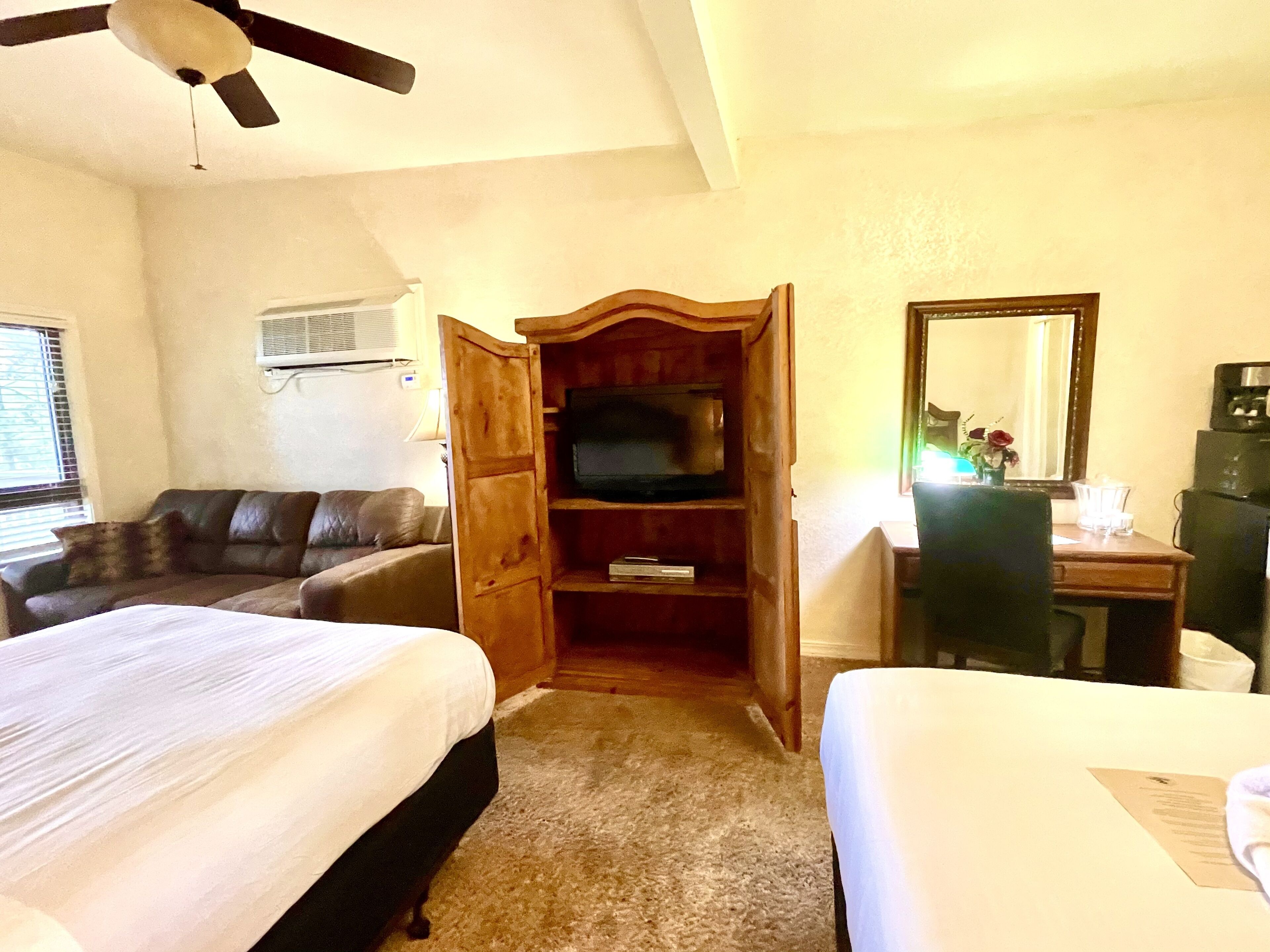 Lake View Queen Guest Room With Two Queens, Sleeper Sofa And Patio Overlooking Lake Ouachita. 1 Bedroom Hotel Room by Redawning