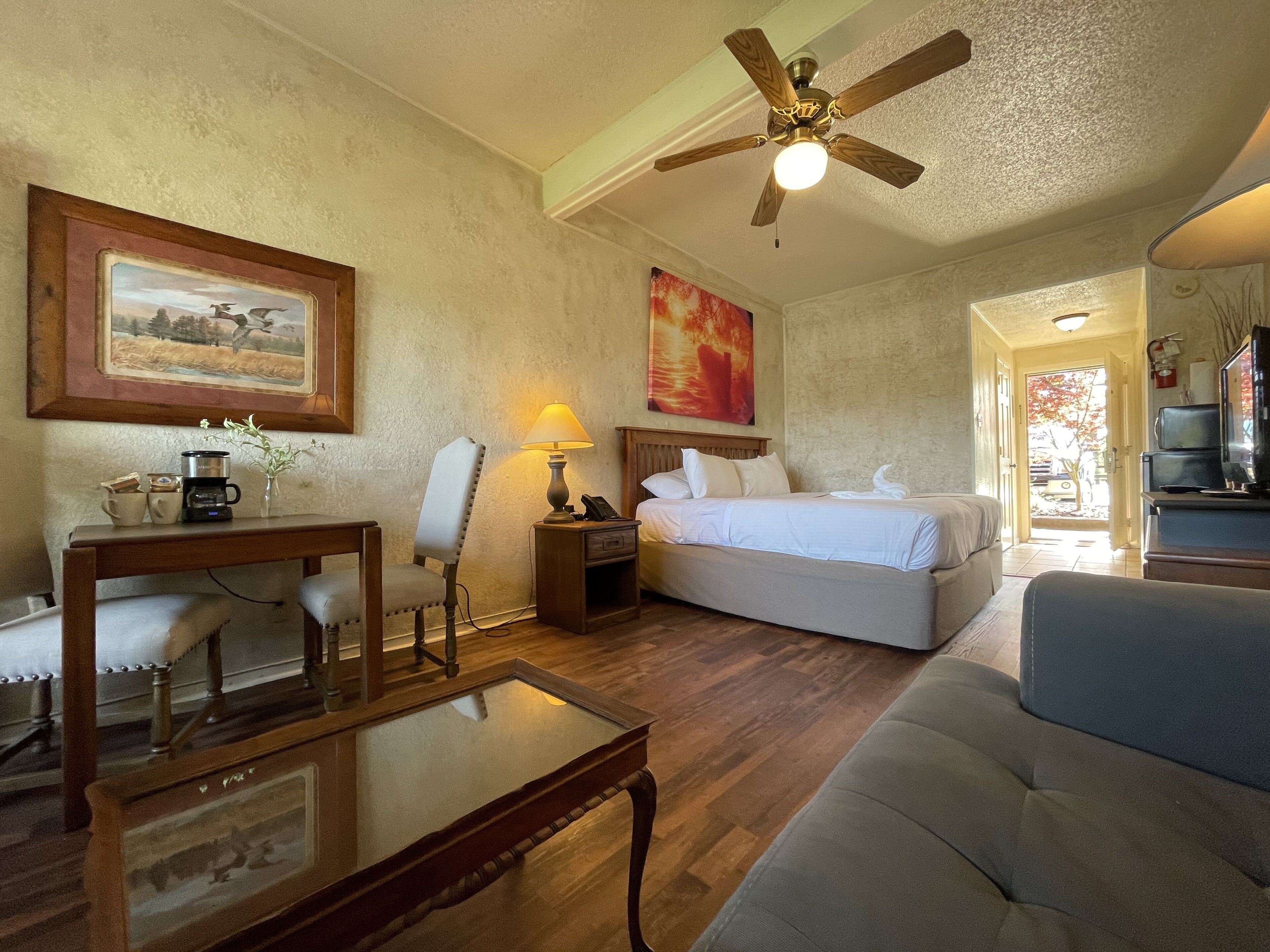 Mountain Harbor King Guest Room on Lake Ouachita by Redawning