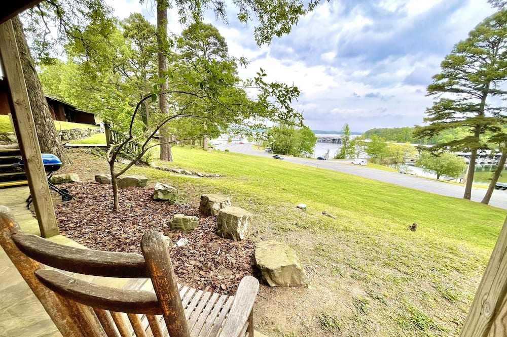 Lake View Queen Guest Room With Two Queens, Sleeper Sofa And Deck Overlooking Lake Ouachita. 1 Bedroom Hotel Room by Redawning