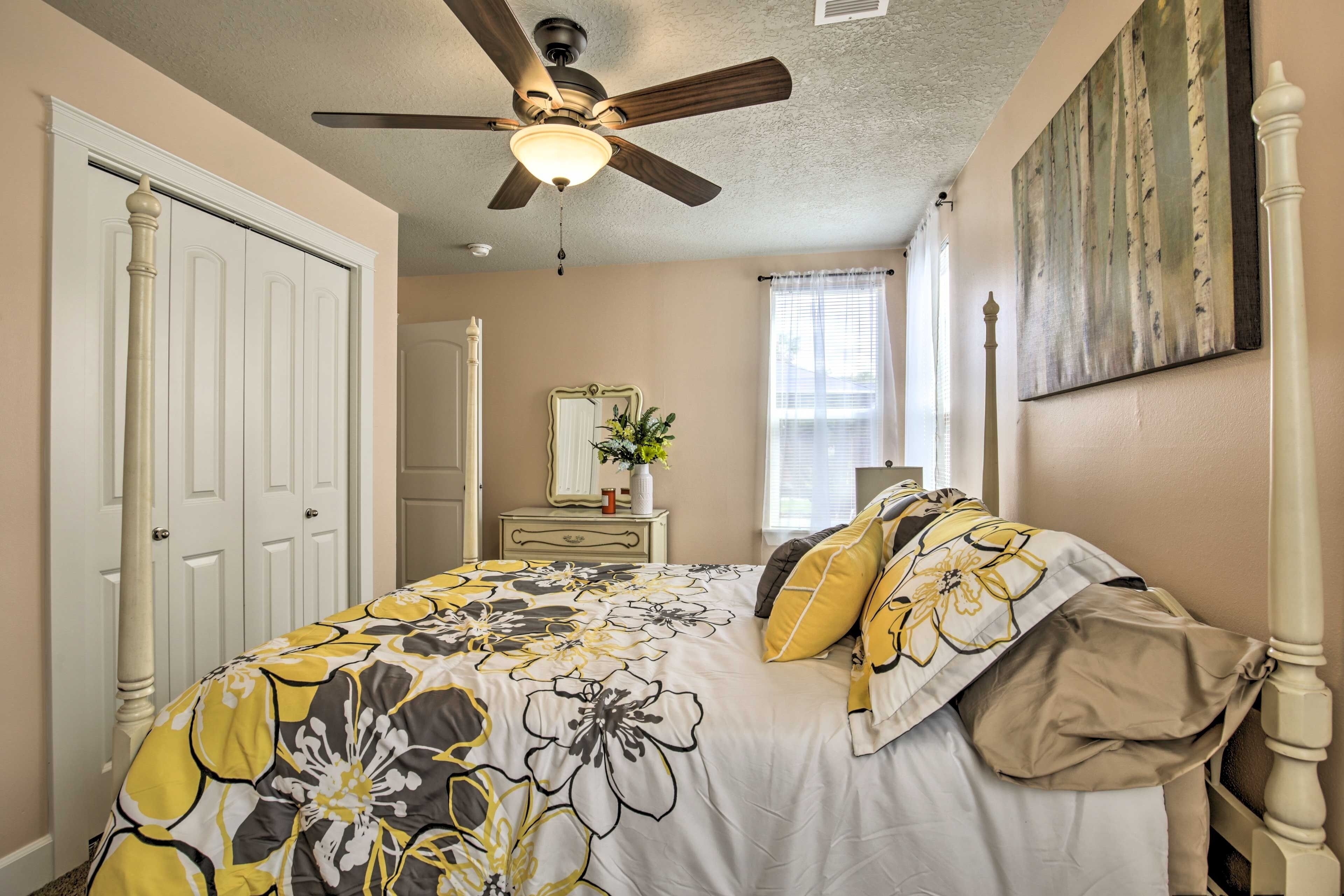 Diva's Den - West Salem Bungalow 3 Bedroom Bungalow by Redawning