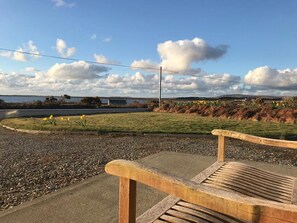 Property grounds - Brilliant family house for exploring North Mayo (Gweesalia)