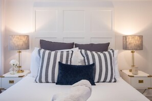 1 slaapkamer, een strijkplank/strijkijzer, wifi