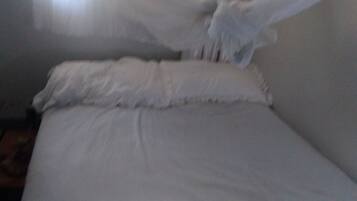 1 bedroom, desk, iron/ironing board, WiFi