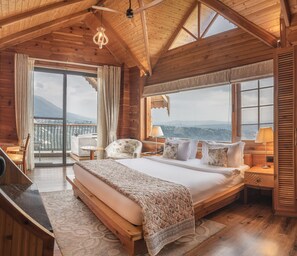 传统木屋, 浴缸, 山景 | 特色装修、特色家居、办公桌、笔记本电脑工作区