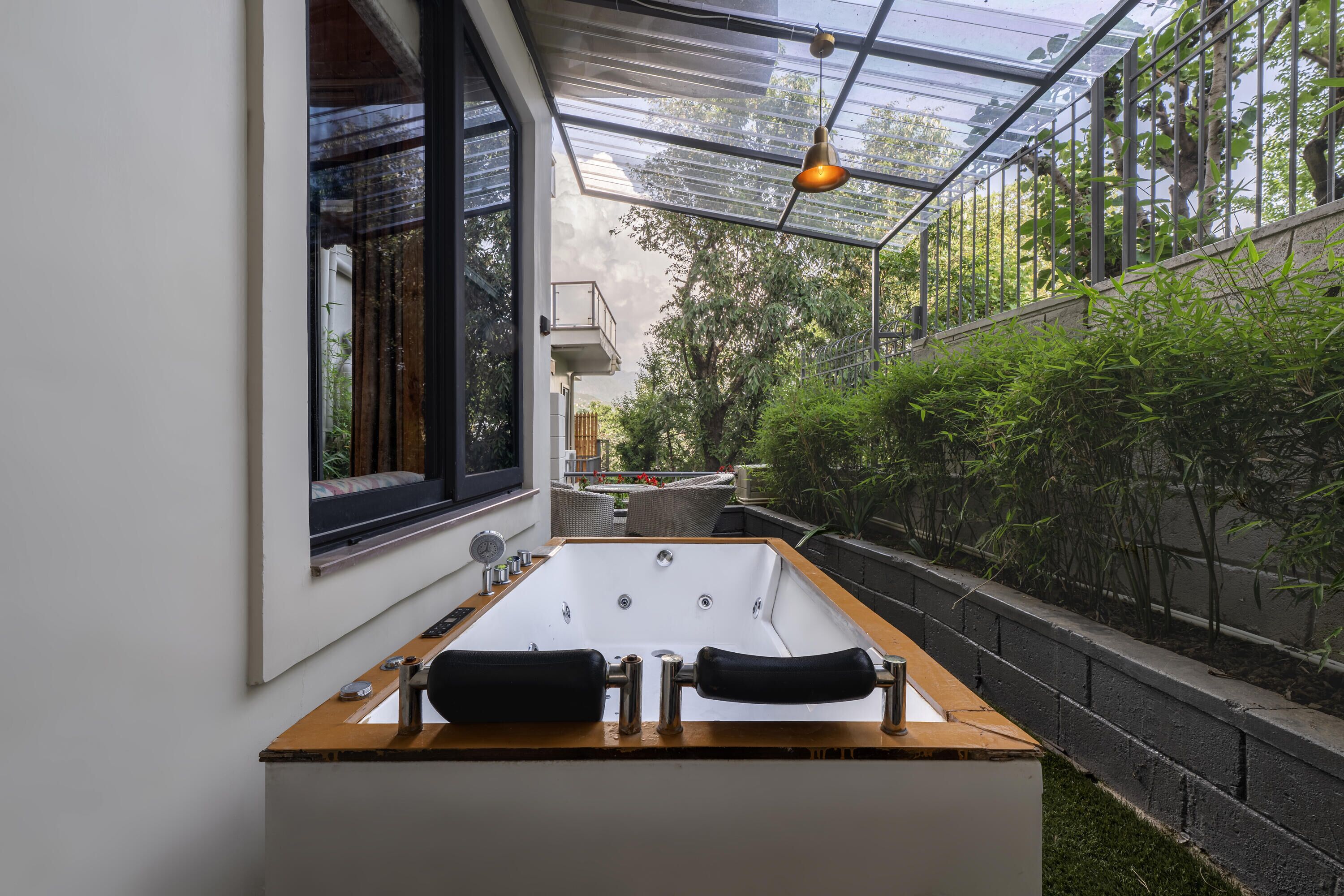 Family Quadruple Room, Balcony, Valley View | Deep soaking bathtub