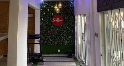 Da Highest Lounge Bar & Restaurant