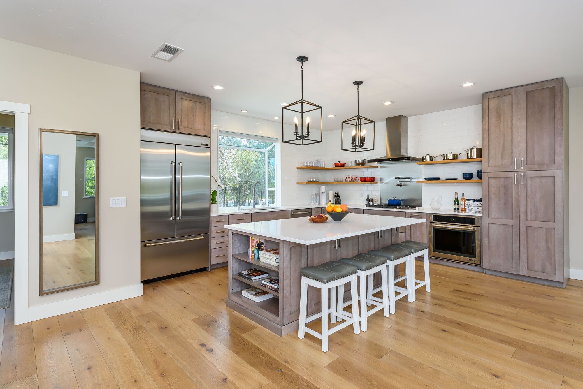 *New Listing* The MacArthur House