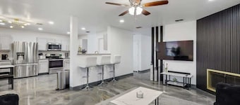 Elite 5BR/3.5B Home with Game Room, Hot Tub, & Sauna