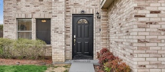 Elite 5BR/3.5B Home with Game Room, Hot Tub, & Sauna