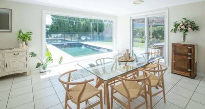 Regand Retreat - Pool, Luxurious Family Home